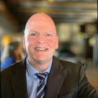 Michael Lavan's Instagram, Twitter & Facebook