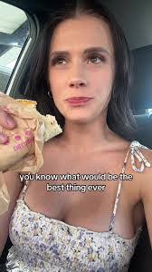 Marsha Crooks's Instagram, Twitter & Facebook