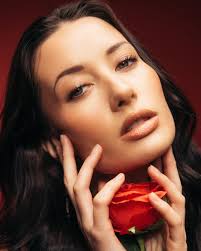 ♥️♥️♥️ . #model #fashion #photography #love #style #beauty #instagram  #beautiful #photo #art #photoshoot #picoftheday #modeling #portrait  #photographer #fyp #fypシ #makeup #bhfyp #losangeles #louboutin  #louboutinheels