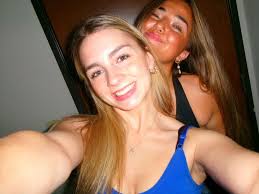 island girly 💕🤍☀️