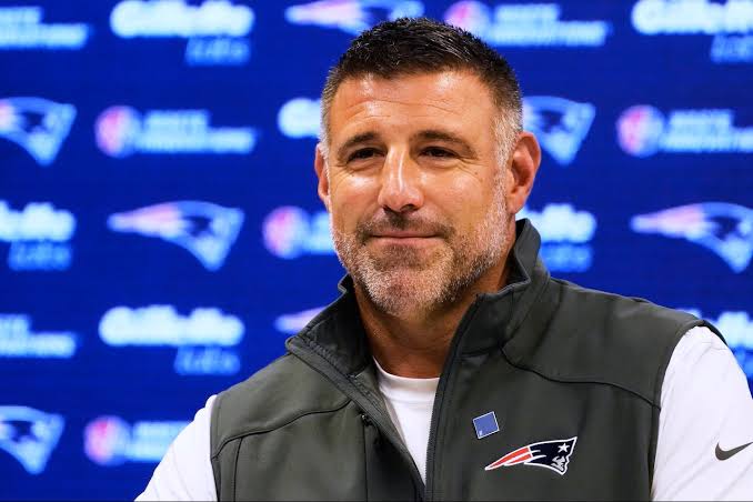 NFL Alum Mike Vrabel Captures First Goals as Patriots Head Coach | NFL Alumni