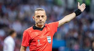 Diese seite liefert eine übersicht über alle einsätze des schiedsrichters cüneyt cakir in der saison 20/21 inklusive der gezeigten karten und der gegebenen elfmeter. Ingilizlerin Uyanik Cabasi Cuneyt Cakir In Gozunden Kacmadi Spor Haberi Gunes