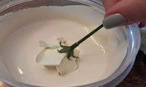 This Dollar Store Flower Decorating Technique Is Awesome 5 Projects Decor Home Ideas Paris Flowers Flower Decorations Cheap Artificial Flowers