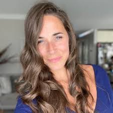 Denise Brabant's Instagram, Twitter & Facebook