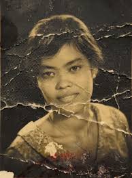 Restore old honeymoon photo?