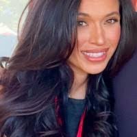 Gina Zavala's Instagram, Twitter & Facebook