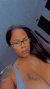 Trina (@rican_babe38)