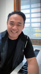 Amazing… faham ke dia? Adam watching podcast Autism Diaries episode mak  dia. Mesti case rindu mommy ni. Mommy took a break jalan2 ke Ipoh dengan  Mamarai. Tak apa Adam, bagi mommy chance