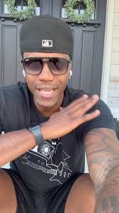 Julian performs a "Bobby Brown Medley"