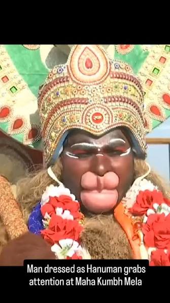 #WATCH | Prayagraj, Uttar Pradesh: A man dressed up as Lord Hanuman becomes the centre of attraction at the #MahaKumbhMela2025, #UttarPradesh #Prayagraj #Hanuman | IndiaToday NE | Facebook