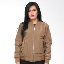 Aku dikirimin kain batik nih dari @btbatiktrusmi disini pusatnya penjualan batik yg bagus2 dan motif motifnya juga keliatan mewah banget Jual Outerwear Wanita Model Terbaru 2019 Harga Promo Blibli Com