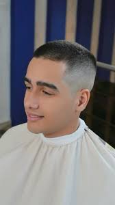 Marcel Cabrera: Es uno de nuestros profesionales de la belleza, con mas de  dos décadas en la industria de la peluquería. Lleva consigo un sello de  calidad impecable. Lo mejor de todo