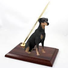 If uncropped i seem to like all of them but cropped i like the longer crops but i even like the crop and flop ears. Doberman Pinscher Black W Uncropped Ears Pen Set