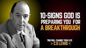 Pamela Holder's Instagram, Twitter & Facebook