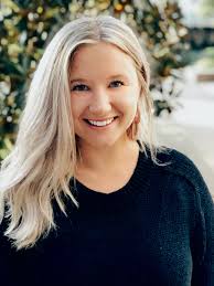 Me with both of my beautiful sisters❤