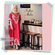 Selain itu pun beberapa model kaftan diberikan aksen bordir atau drape yang mempercantik tampilannya. Kaftan Untuk Tubuh Kurus Wa 08127 60 888 06 Pusat Busana Muslim Indonesia