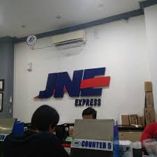 Jne adalah salah satu perusahaan ekspedisi terbesar yang dalam postingan itu, pihak jne sorogenen menuliskan kalimat yang menyinggung identitas banser. Jne Yogyakarta Di Yogyakarta