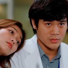 'Bác sĩ hạnh phúc' thiếu kiến thức y khoa, diễn xuất gây thất vọng