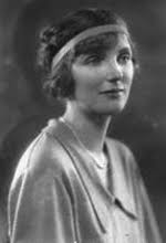 Hon. Daphne Freeman-Mitford, * 1895