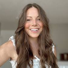 Heather (@wild.mama.rising)