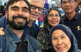 Yuna merupakan penyanyi top malaysia. Adik Balik La Kembali Saat Tahlilan 40 Hari Ashraf Sinclair Seleb Tempo Co