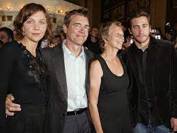 Born into the gyllenhaal family, he is the son of director stephen gyllenh. Is Jake Gyllenhaal Married To Maggie Gyllenhaal Quora