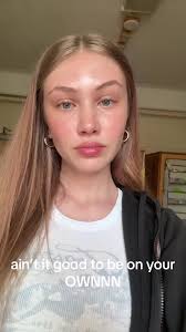 Alyssa Howard Michaela