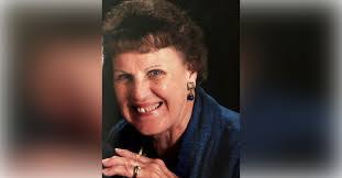 Jill Grell's Instagram, Twitter & Facebook