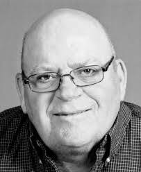 Robert Ellerbrock's Instagram, Twitter & Facebook