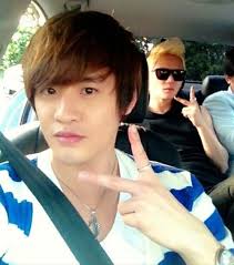 Jyj S Junsu And His Twin Brother Junho Snap A Photo Together Jyj Twin Brothers Korean Celebrities