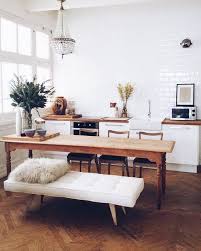 Vous Aviez Deja Essaye Le Banc Dans La Cuisine Pour La Table A Manger Et Bien Voici Un Exemple De Ce Que Ca Pourrait Rendre Dining Room Design Interior Home