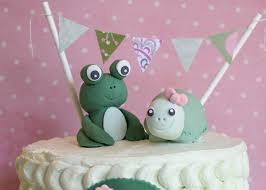 I could not stop decorating this cake!! Green Frog And Turtle Birthday Cake Cake By Sarahbeth3 Cakesdecor