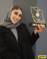 ناهید کیانی قهرمان تکواندوکار المپیکی ثابت کرد یه دختر همیشه دنیای پاستیلی و پرنسسی خودشو داره حتی اگه پاش شکسته باشه😍