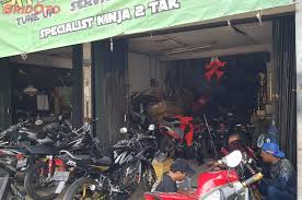 Apalagi dikalangan para remaja, motor ini seakan. Pitstop Tpz Bengkel Spesialis Kawasaki Ninja 150 Dan Motor 2 Tak Semua Halaman Gridoto Com