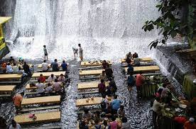 Villa escudero is located in quezon province, philippines, offering a vast hacienda filled with comfortable perhaps the most curious thing at the villa is the amazing waterfalls restaurant the experience of dining as water is running over your feet would certainly create a memorable. Waterfalls Restaurant San Pablo City Philippines Gastro Obscura