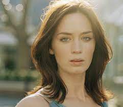 We choose the most relevant backgrounds for different devices: Emily Blunt Wallpapers Top Free Emily Blunt Backgrounds Wallpaperaccess