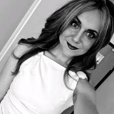 This little girl is me.