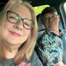 Experiences of being left-handed