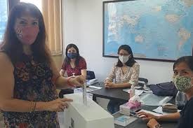 Perú libre, el partido que comanda castillo, recibió 2.724.752 de votos y se llevó la victoria, pero no le alcanzó para gobernar. Tuiy9ha8fuodym