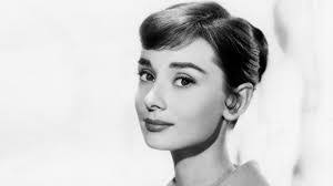 Betsy Farrell's Instagram, Twitter & Facebook