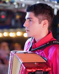 Instagram photo by Alejandro Bárcenas • May 26, 2024 at 7:34 PM