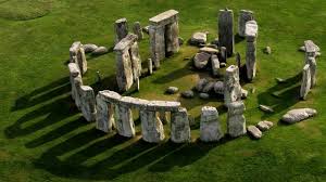 Batu yang ditaksir telah berdiri semenjak zaman purba ini, memiliki misteri yang kini masih belum diketahui. Peneliti Temukan Titik Terang Misteri Pembuat Stonehenge Kumparan Com