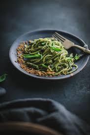 Parsley Pesto Spaghetti With Asparagus And Caramelized Spring Onions And Barilla World Pasta Masters Adventures In Cooking Recipe Yummy Pasta Recipes Raw Food Recipes Parsley Pesto