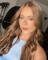 Val Fernandez's Instagram, Twitter & Facebook