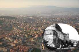 Balat, haliç kıyısında kurulan i̇stanbul'un eski semtlerinden biridir. Iste Bursa Nin Kucuk Kiyameti Ve En Saglam Yerleri Ozel Haber Bursada Bugun Bursa Bursa Haber Bursa Haberi Bursa Haberleri Bursa