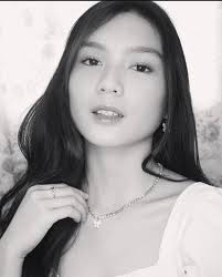 challenge accepted ✨ 📸: Frances Cameron Saenz