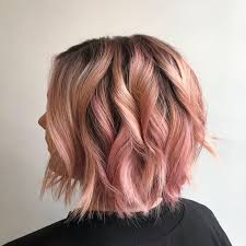 Have you ever started doing a highlight on a short pixie cut and start getting super nervous because the hair won't cooperate or the foils are slipping? Hair Color Landing Page Rose Gold Short Hair Short Hair Color Rose Hair Color
