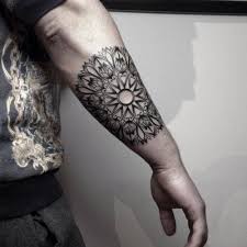 Blackwork Ornamental Style Mandala Tattoo On The Right Forearm Tatouage Manchette Tatouage Bras Tatouage