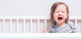 هز الجسم تحريك الرأس وضربه بالسرير ما الذي يجب القيام به איך גדלת