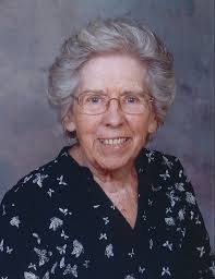 Jennifer Lowes's Instagram, Twitter & Facebook